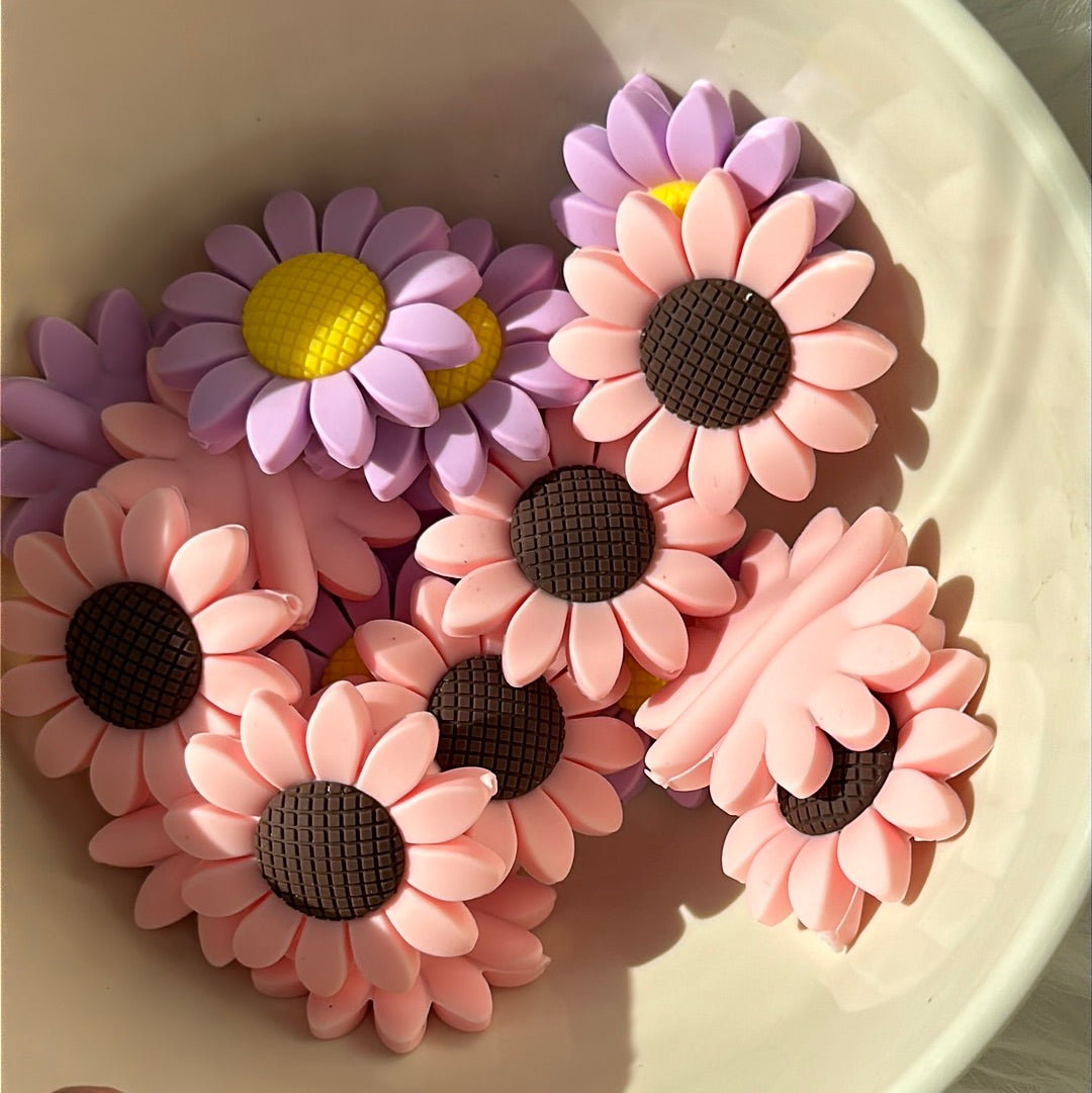 #301 flower silicone focal beads