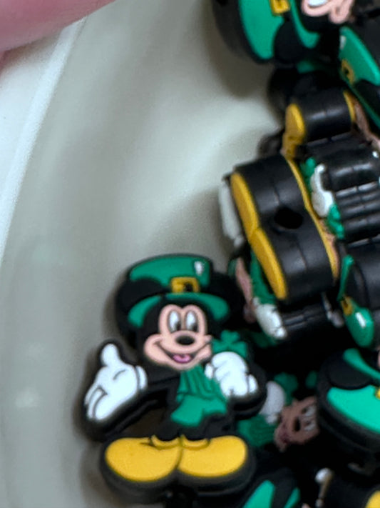 #337 st. Patrick’s Day mouse, silicon vocal bead