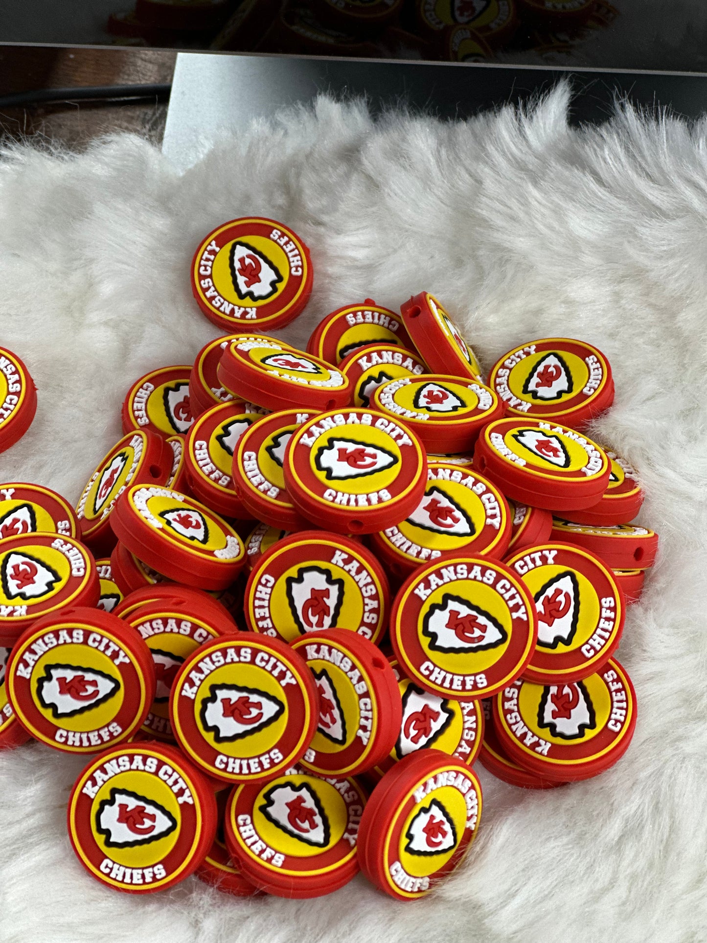 #230 Kansas City football silicone focal beads