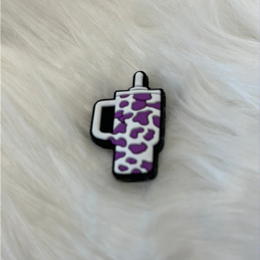 #274 cow print tumbler silicone focal beads