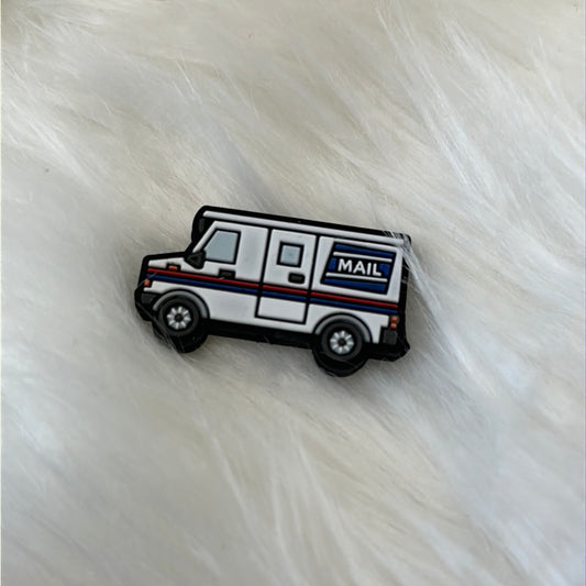 #273 mail truck silicone focal beads