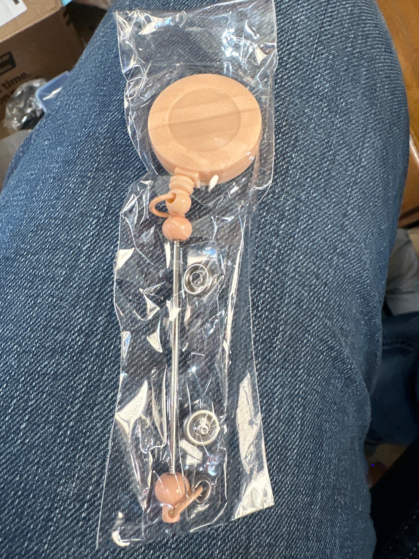 Beadable badge reel