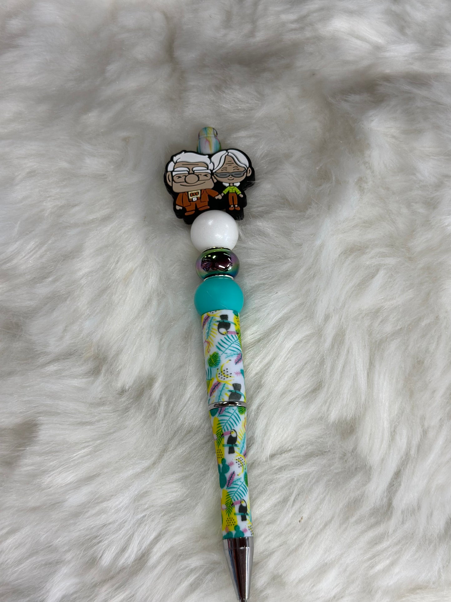 Old couple beaded pen