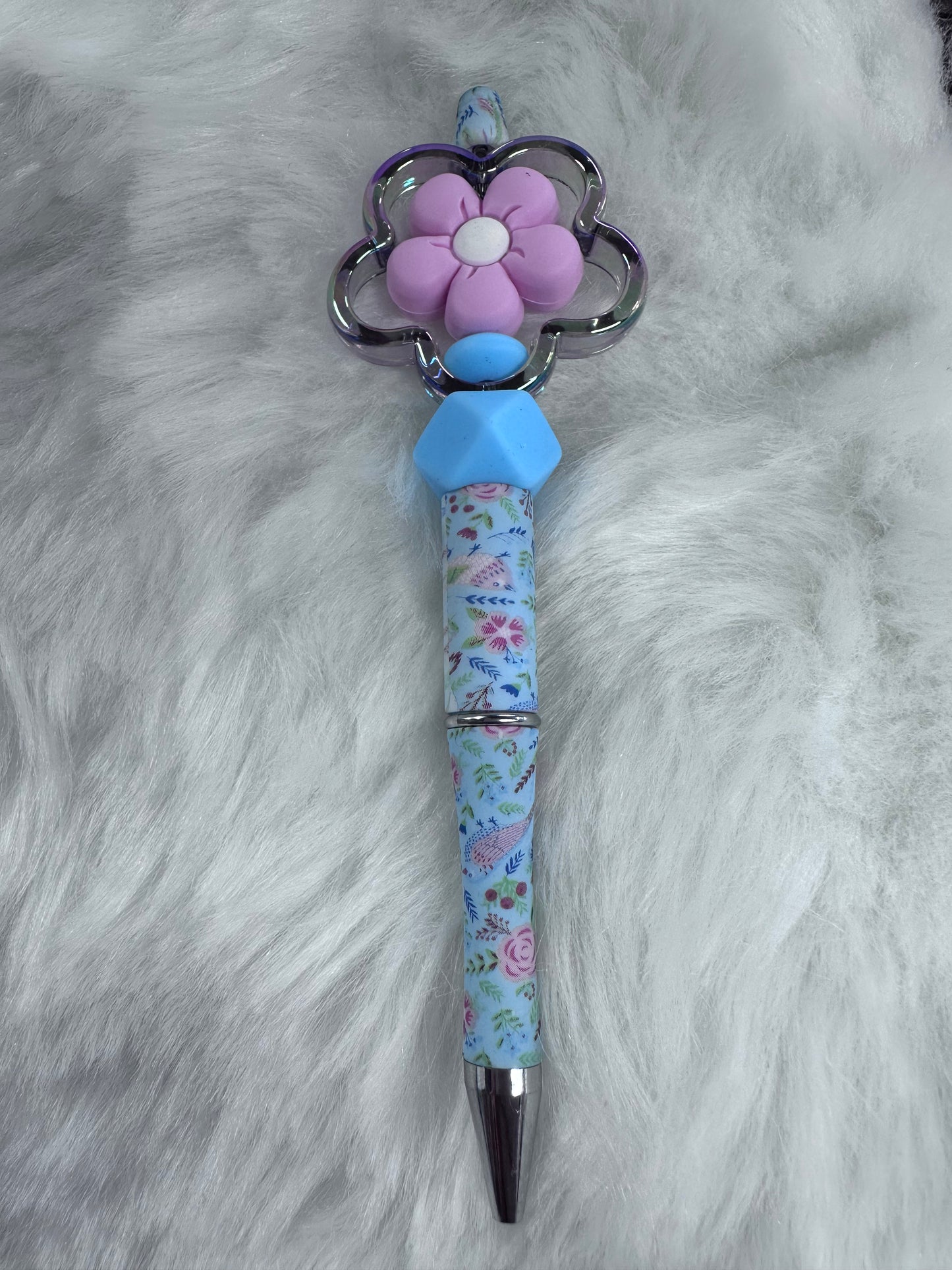 BEADED FLORAL PEN WITH FLOWER FOCAL