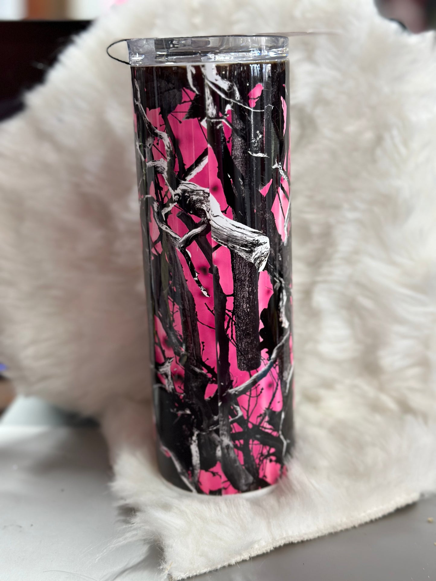 #37 20oz sublimation just a girl who loves hunting