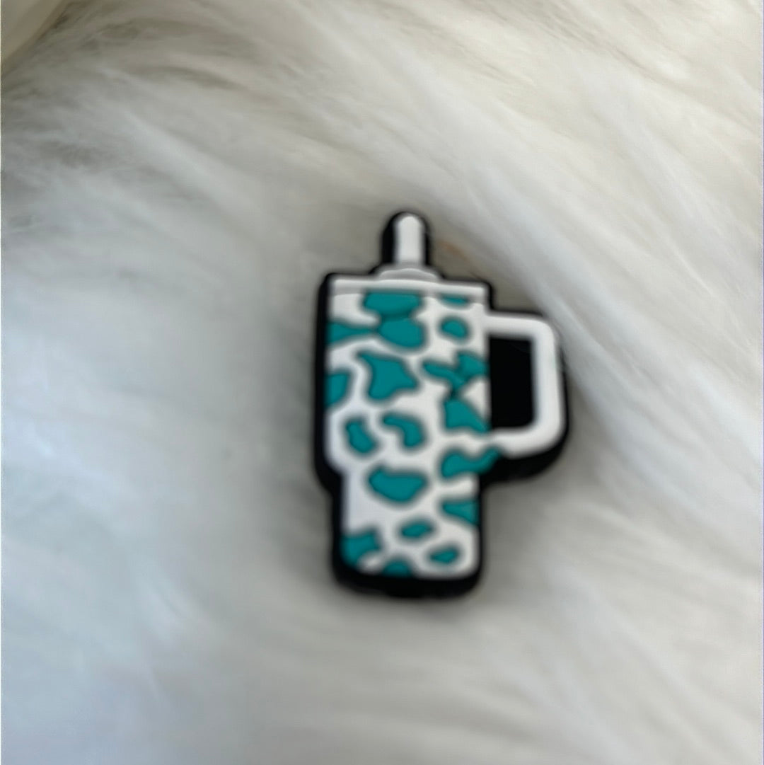 #274 cow print tumbler silicone focal beads
