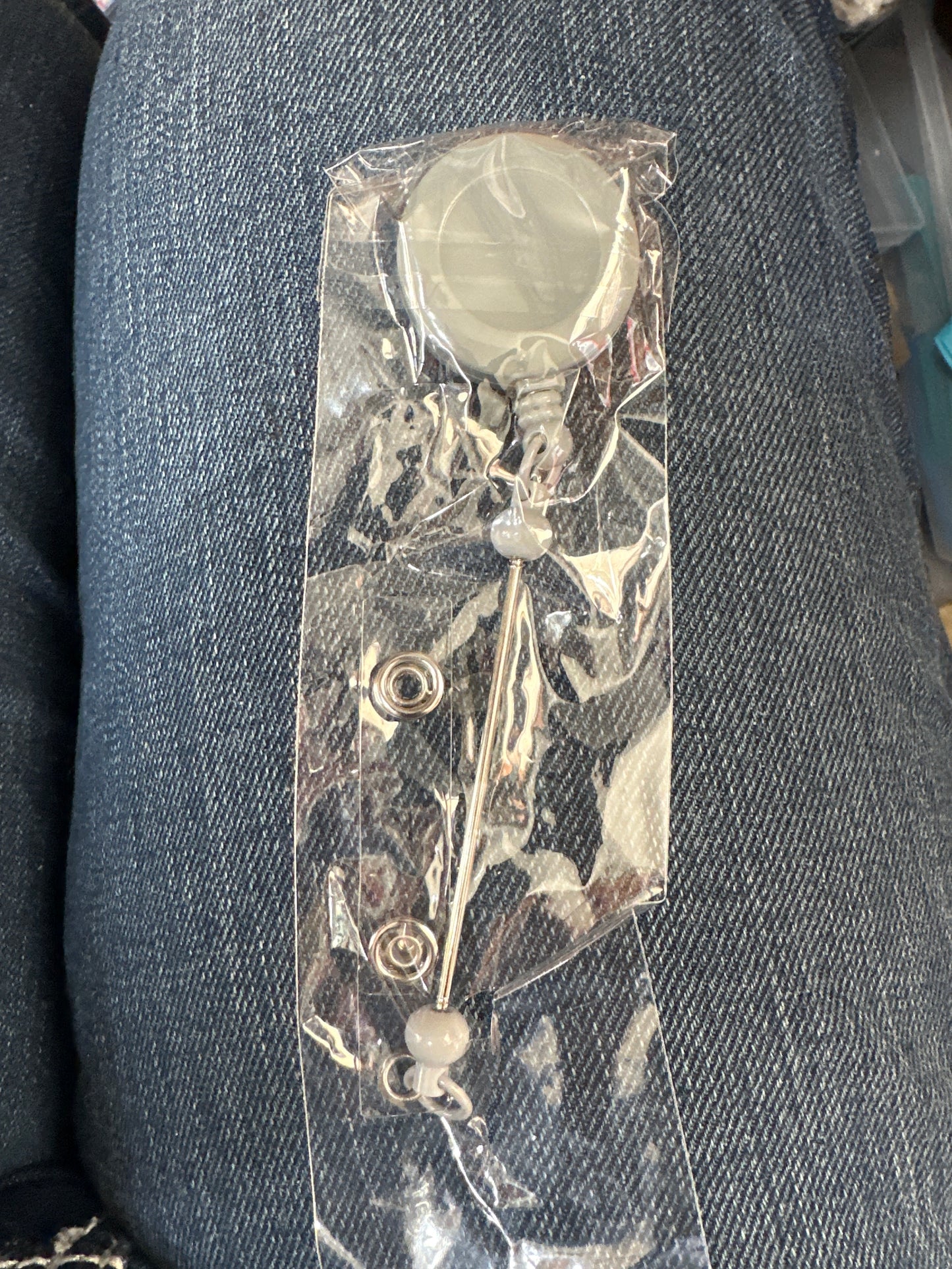 Beadable badge reel