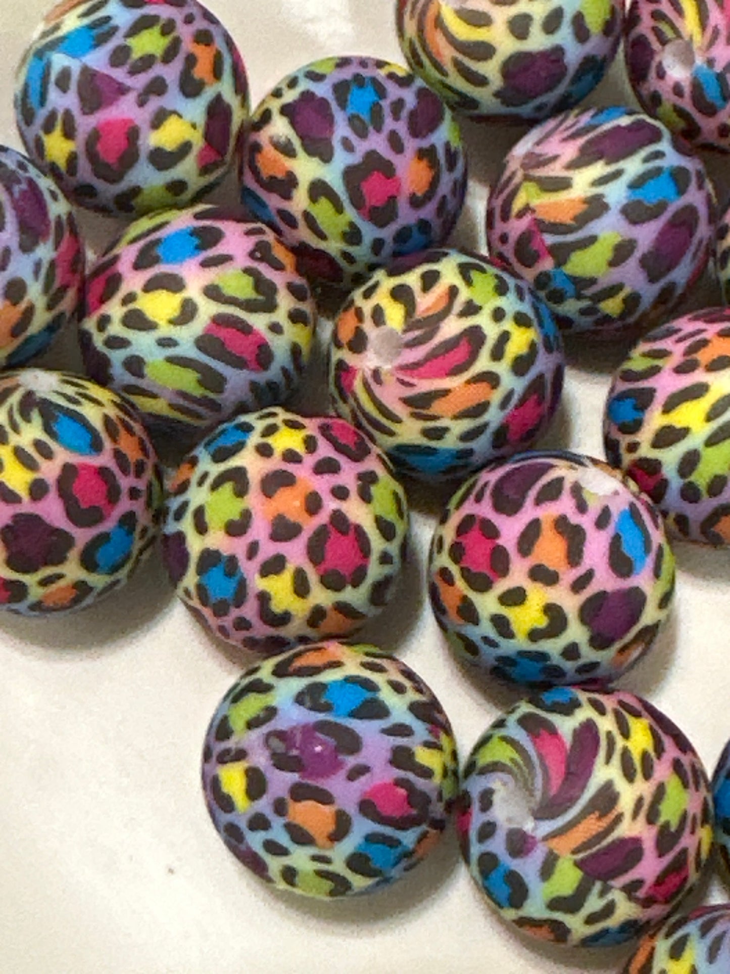 #52 15mm rainbow, leopard print silicon ￼