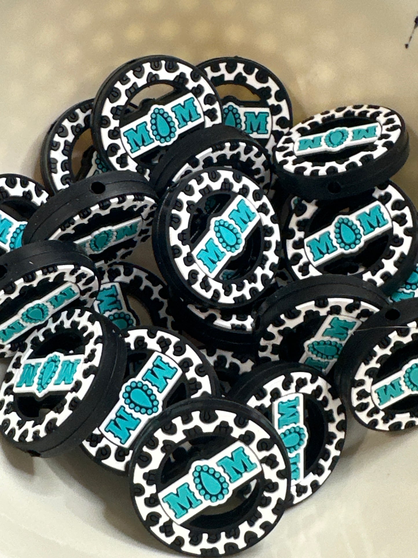 #485 mom silicone focal beads