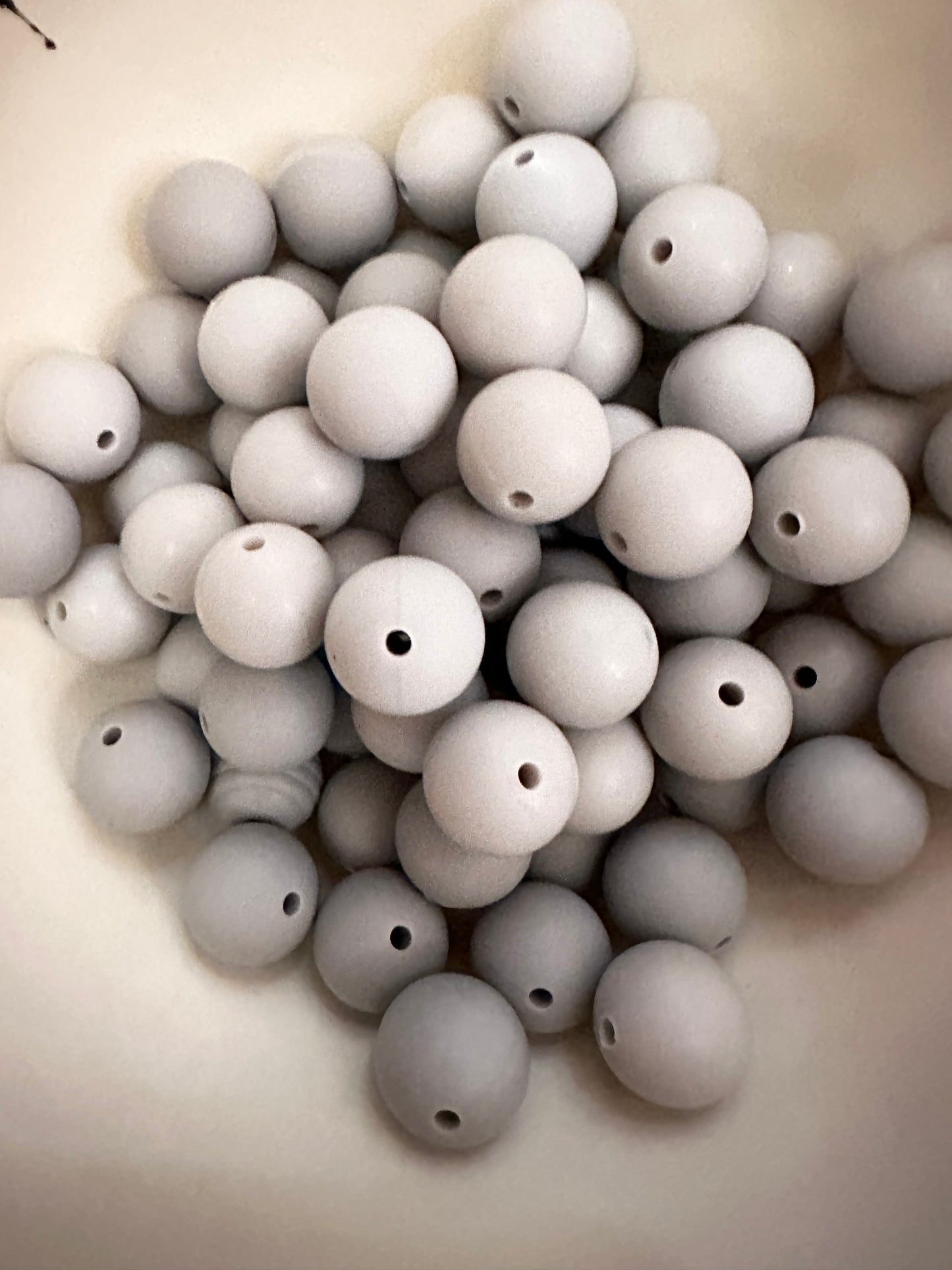 15mm solid color silicone beads