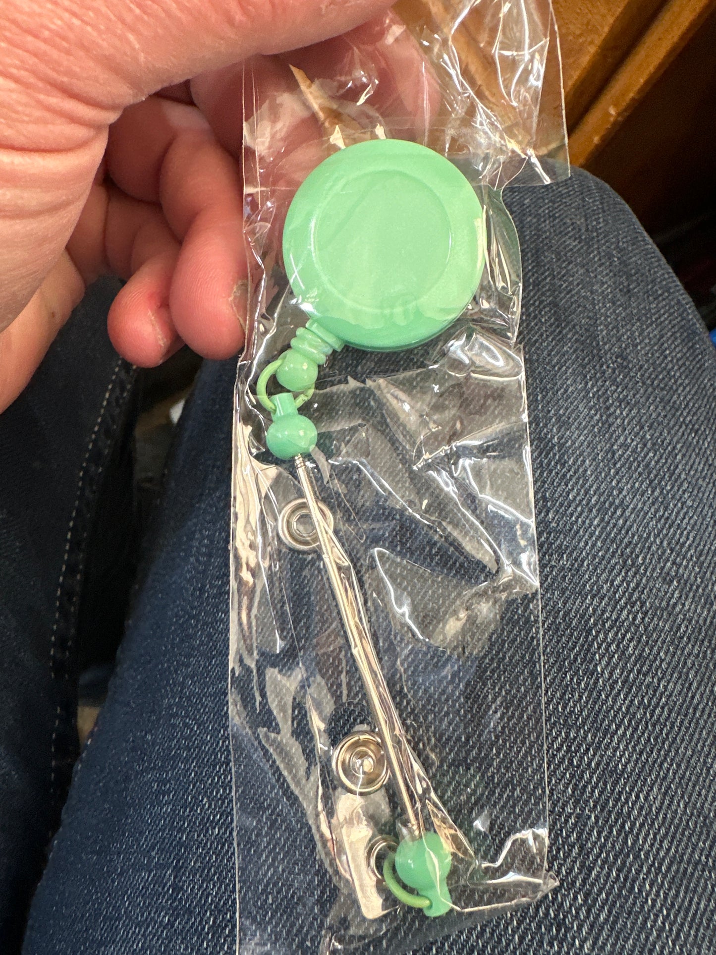 Beadable badge reel