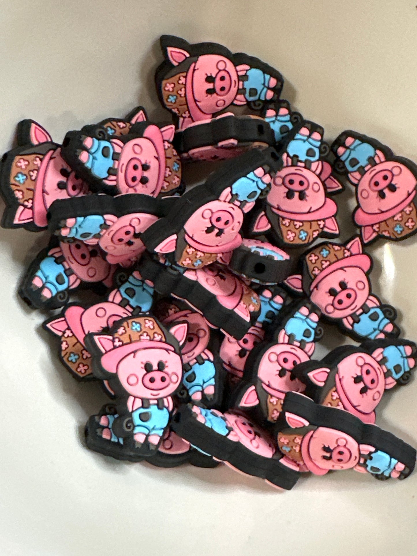 #520 pig silicone focal beads