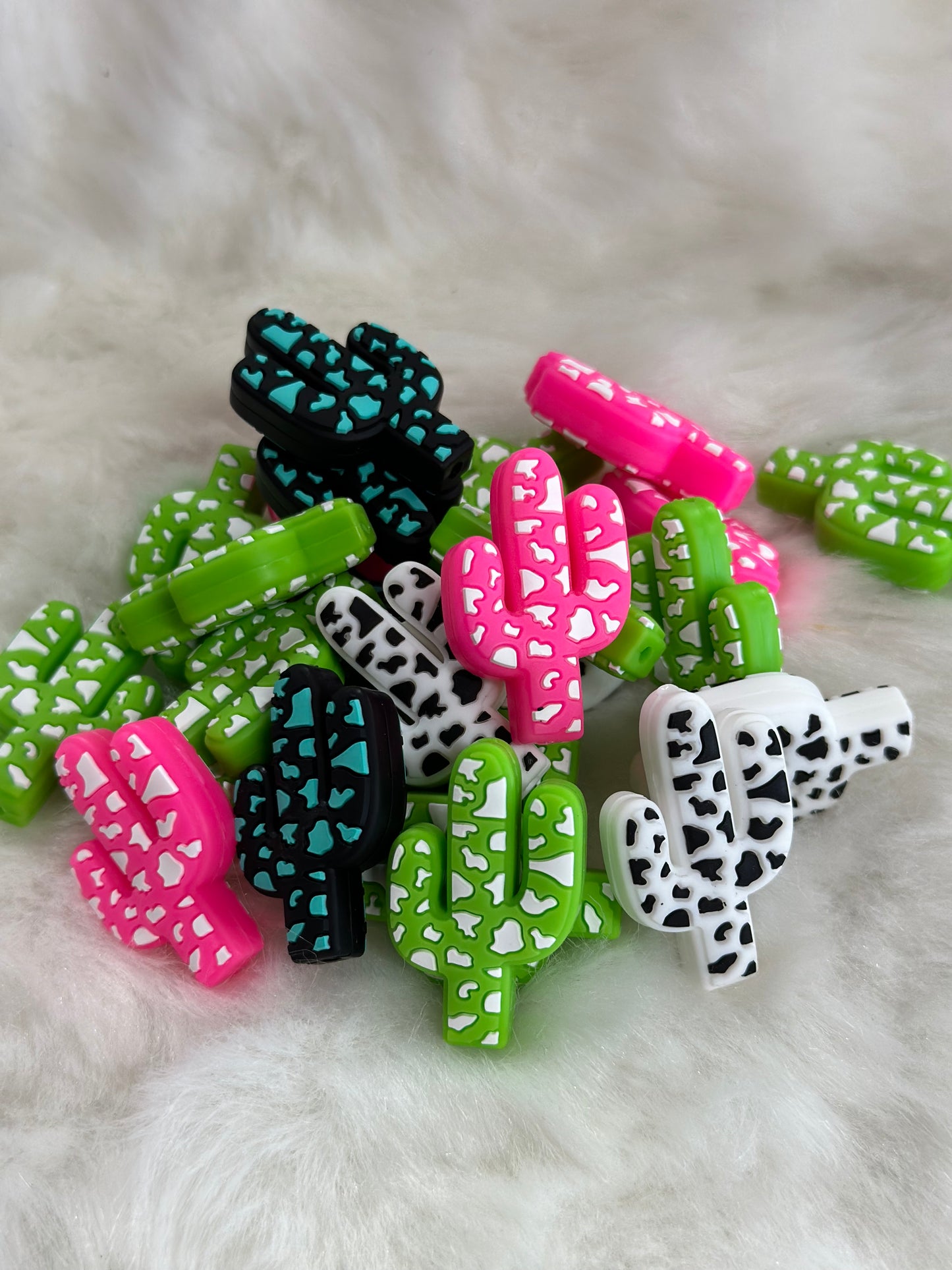 #207 Cactus silicone focal beads