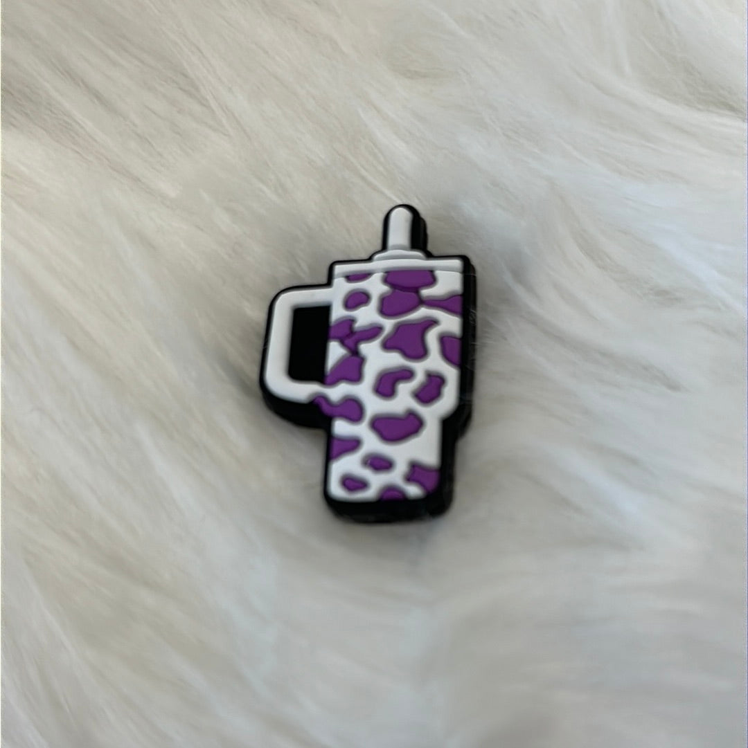 #274 cow print tumbler silicone focal beads