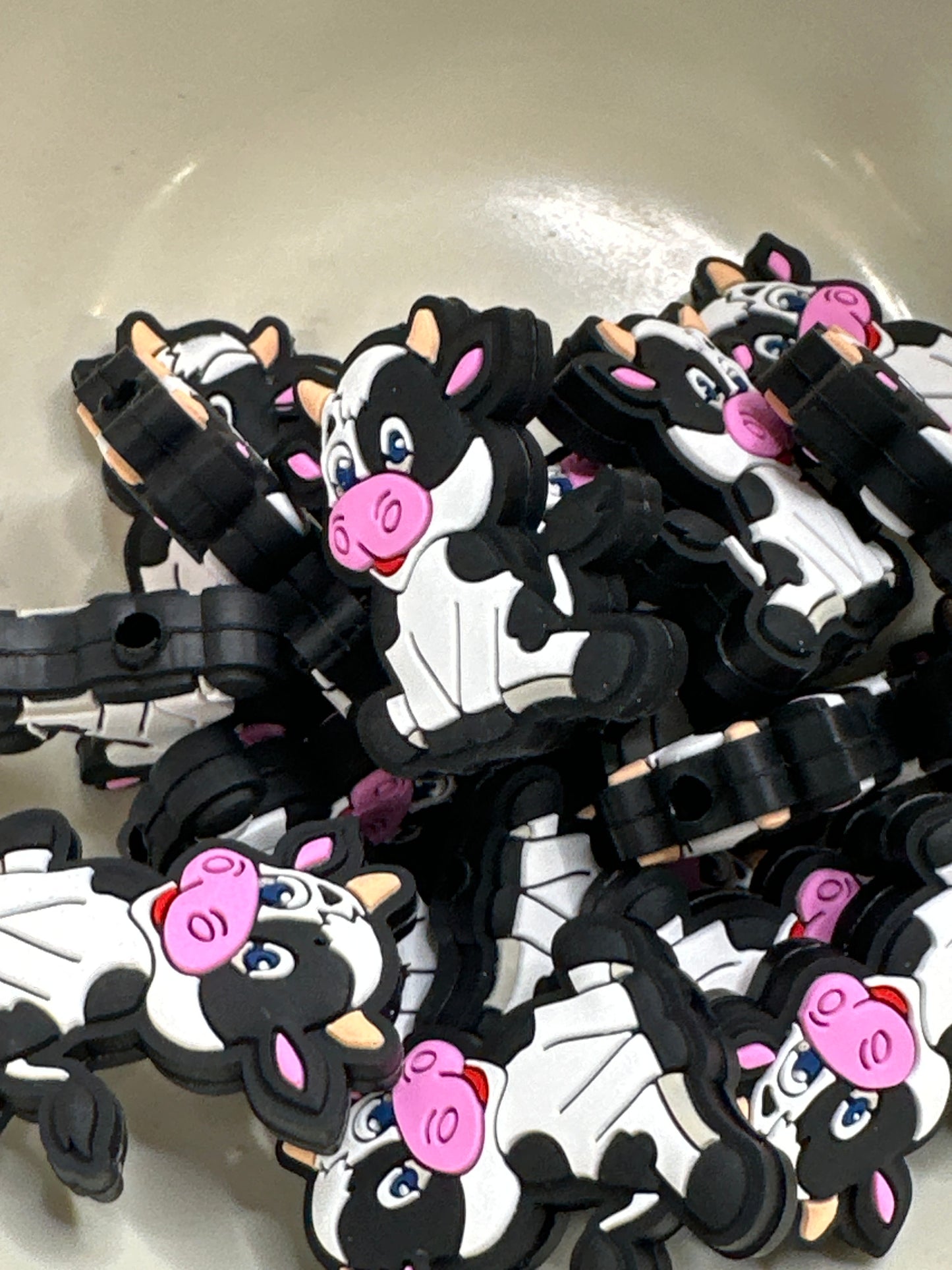 #511 black and white cow silicone focal beads