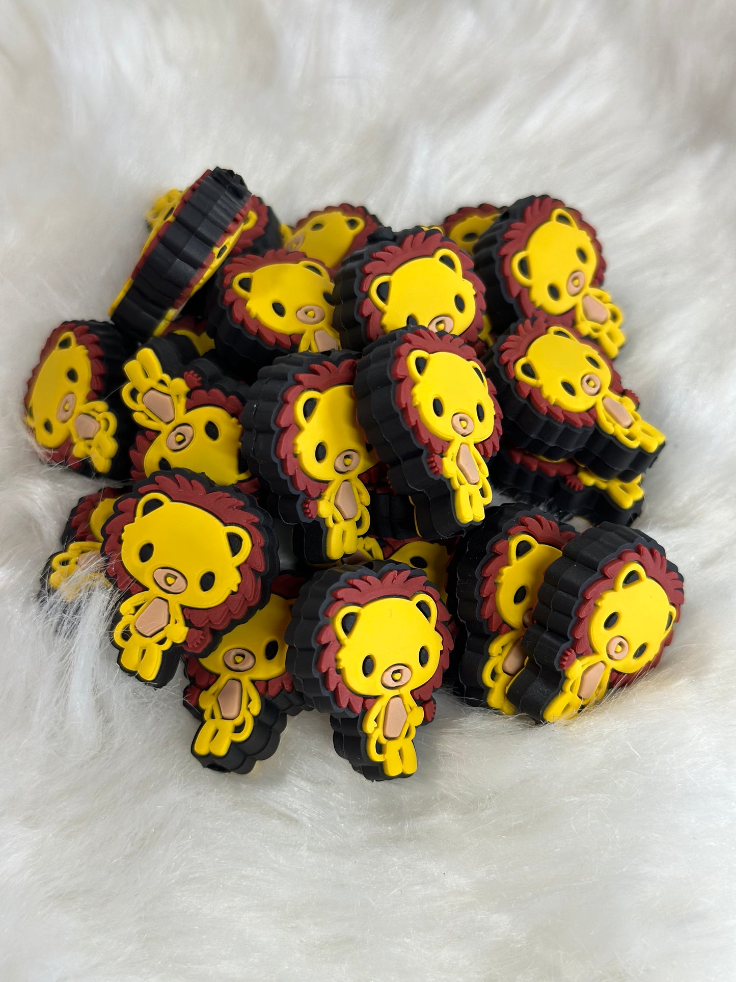 #169 Lion silicone focal beads