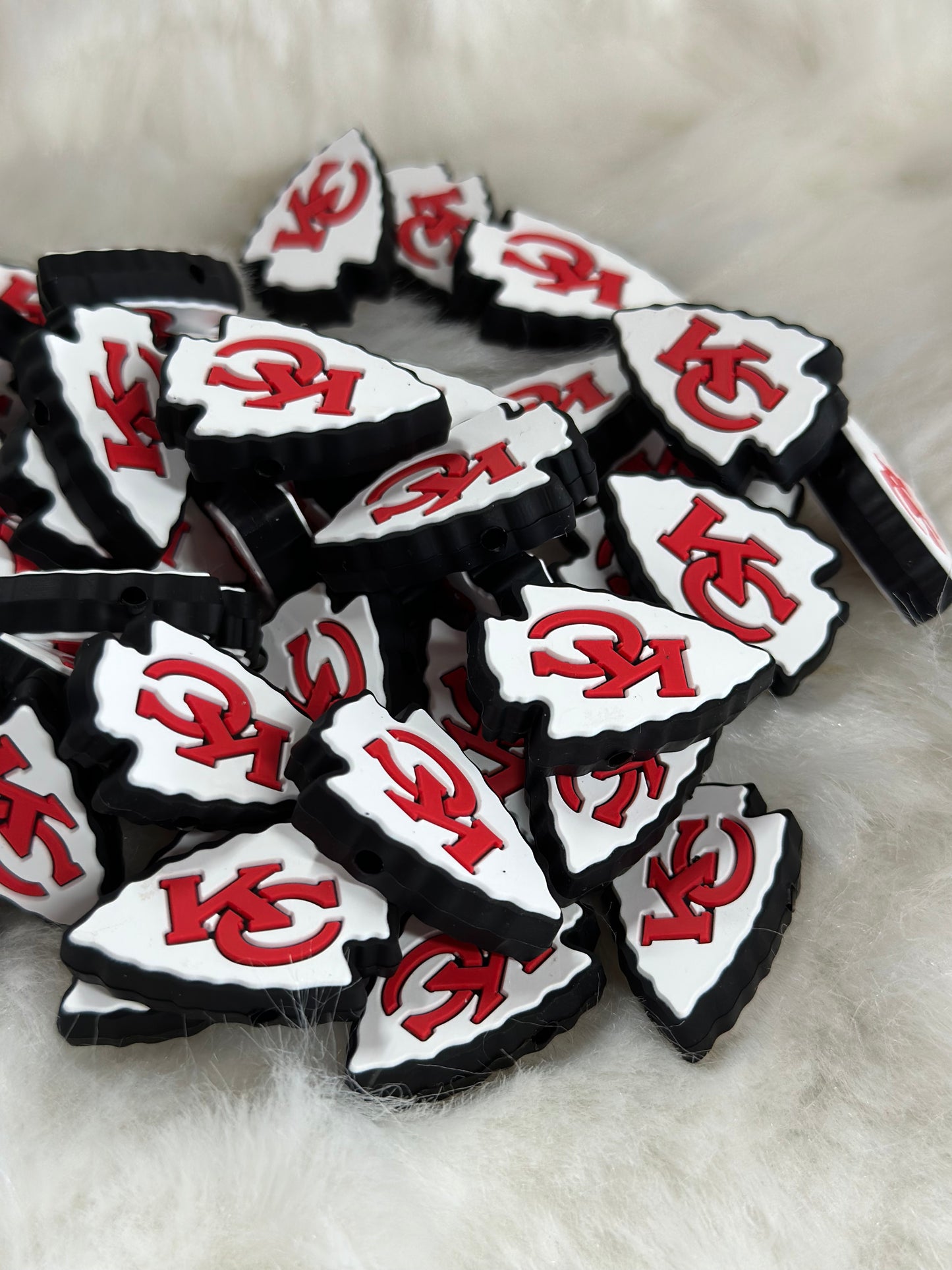 #185 Kansas City silicone focal beads