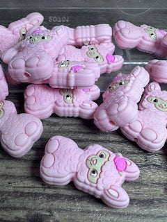 #6 Pink baby llama silicone focal beads