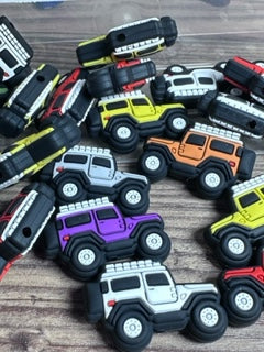 #20 Jeeps silicone focal beads