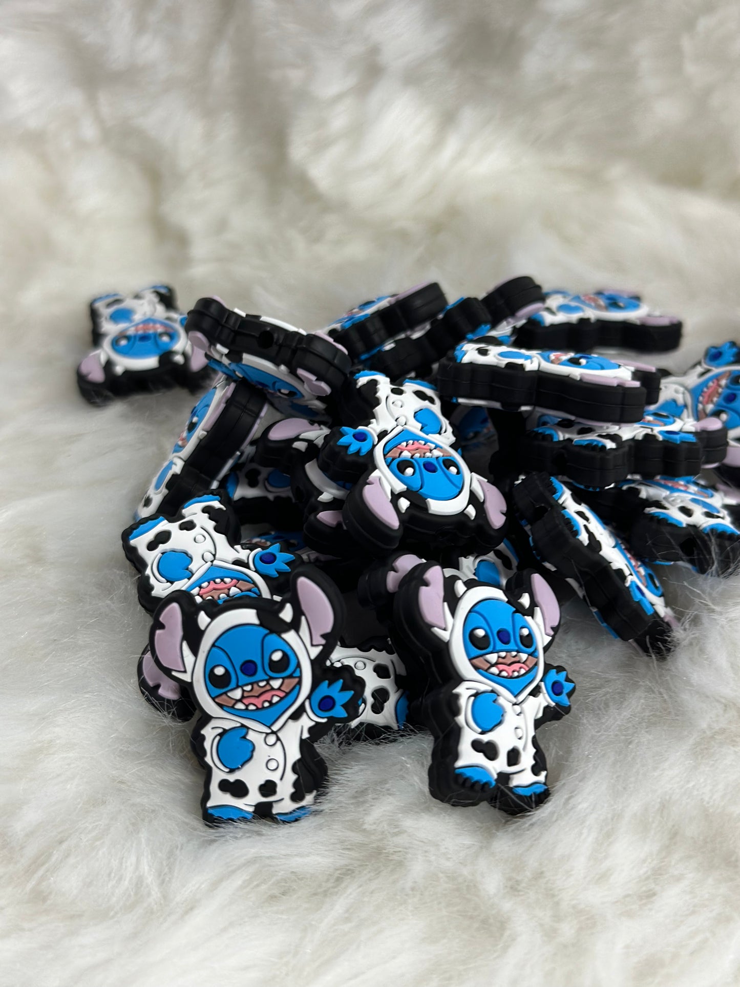 #135 Cow monster silicone focal beads