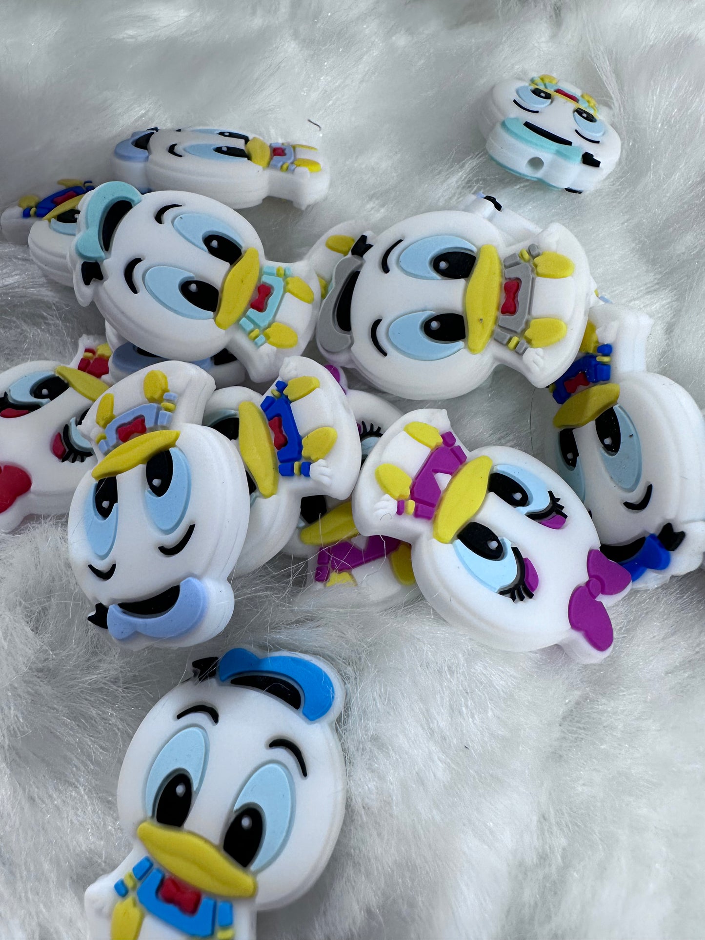 #220 Baby duck silicone focal beads