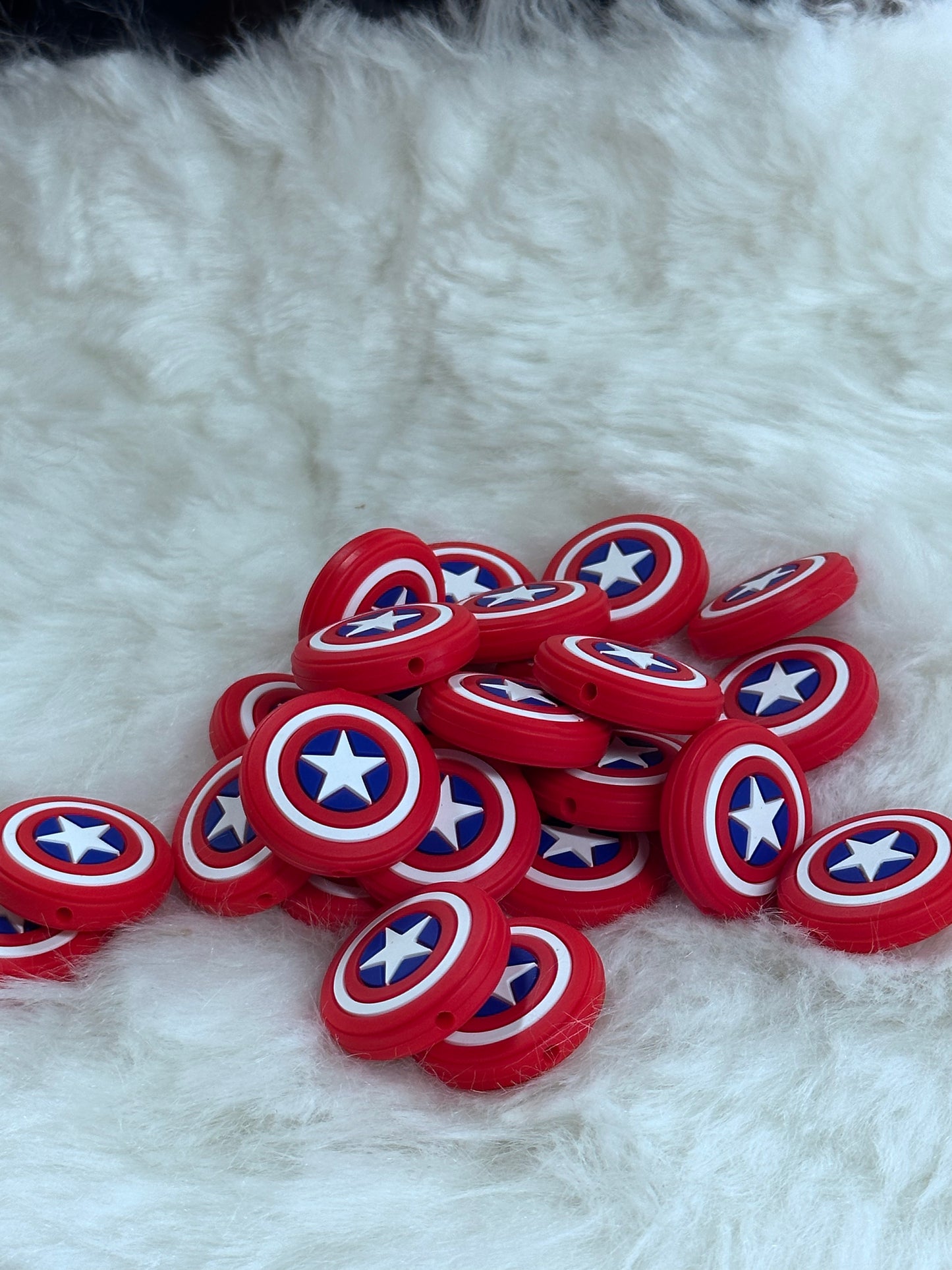 #89 American shield captain silicone focal beads