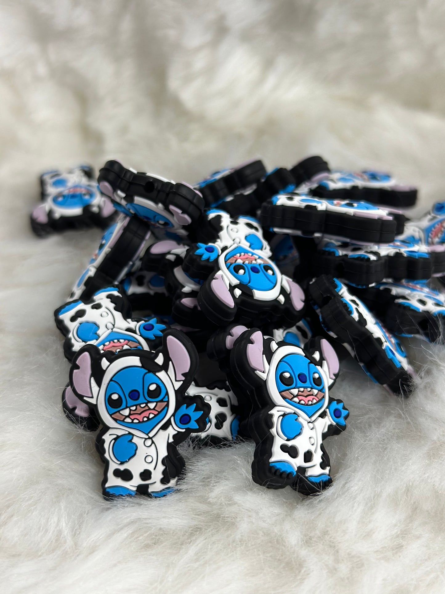 #135 Cow monster silicone focal beads