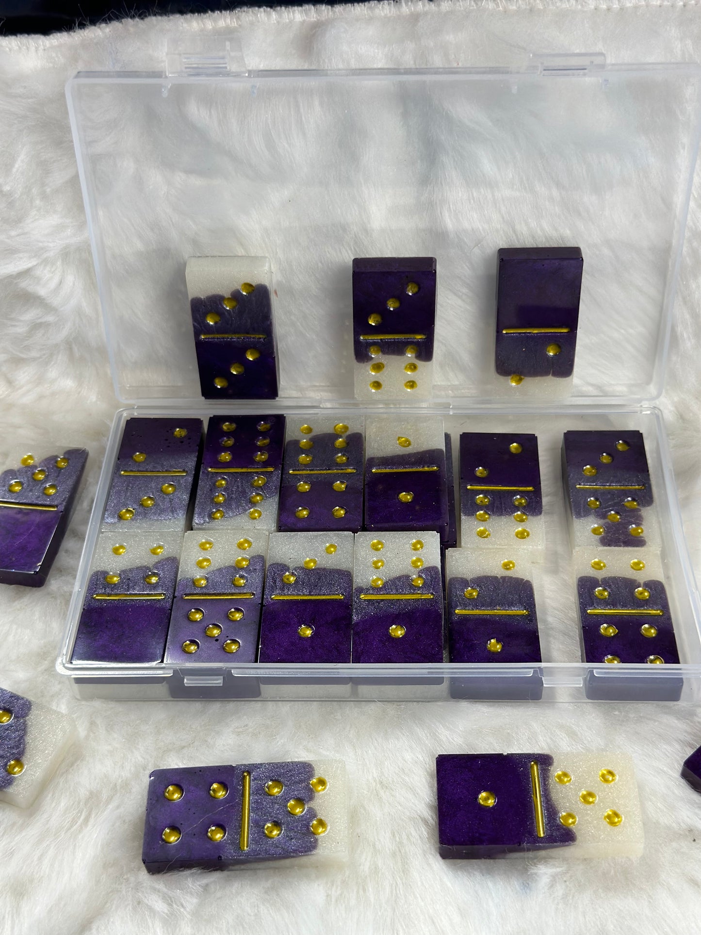 DOMINO SETS