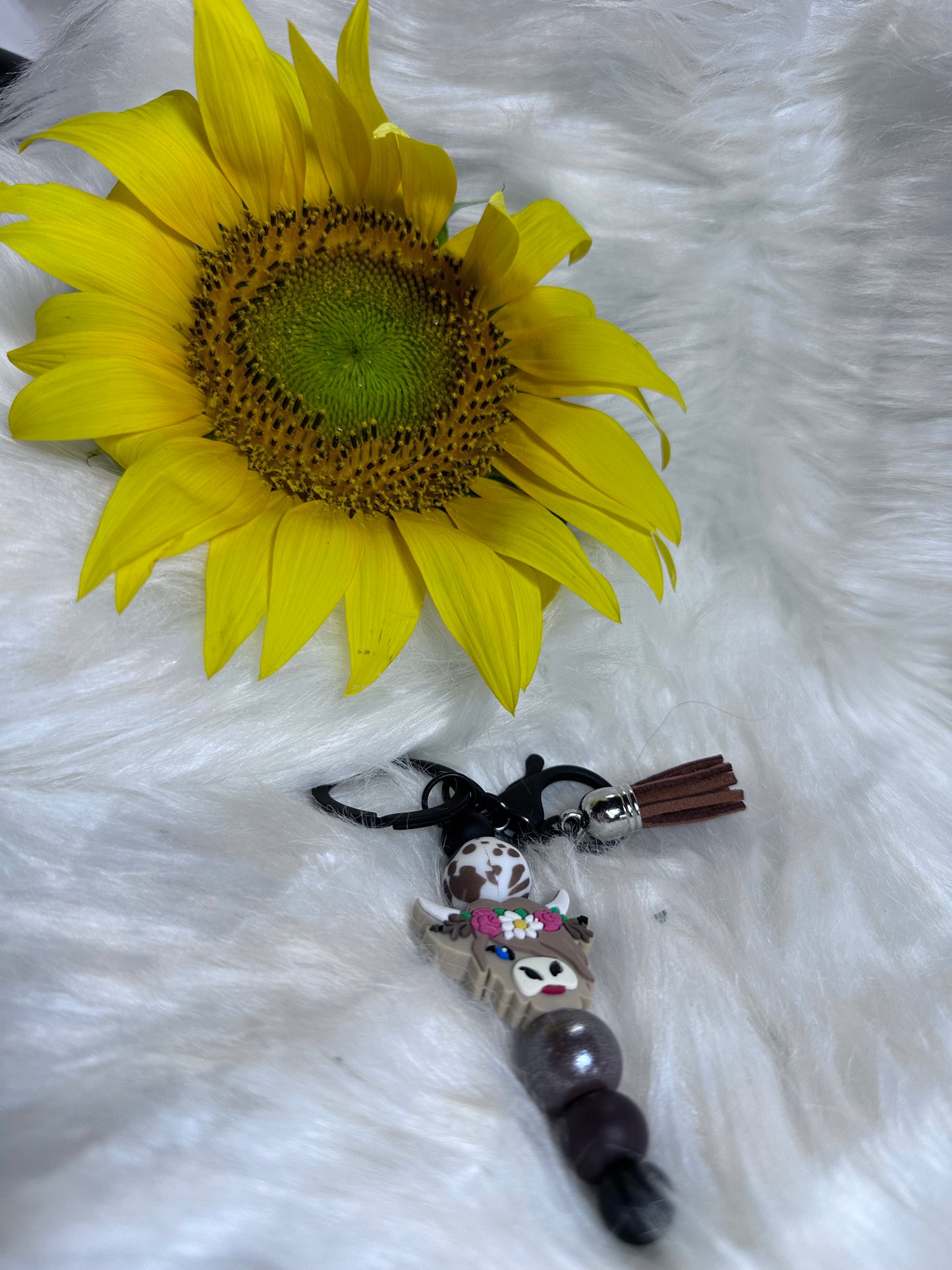 Flower cow keychain bar