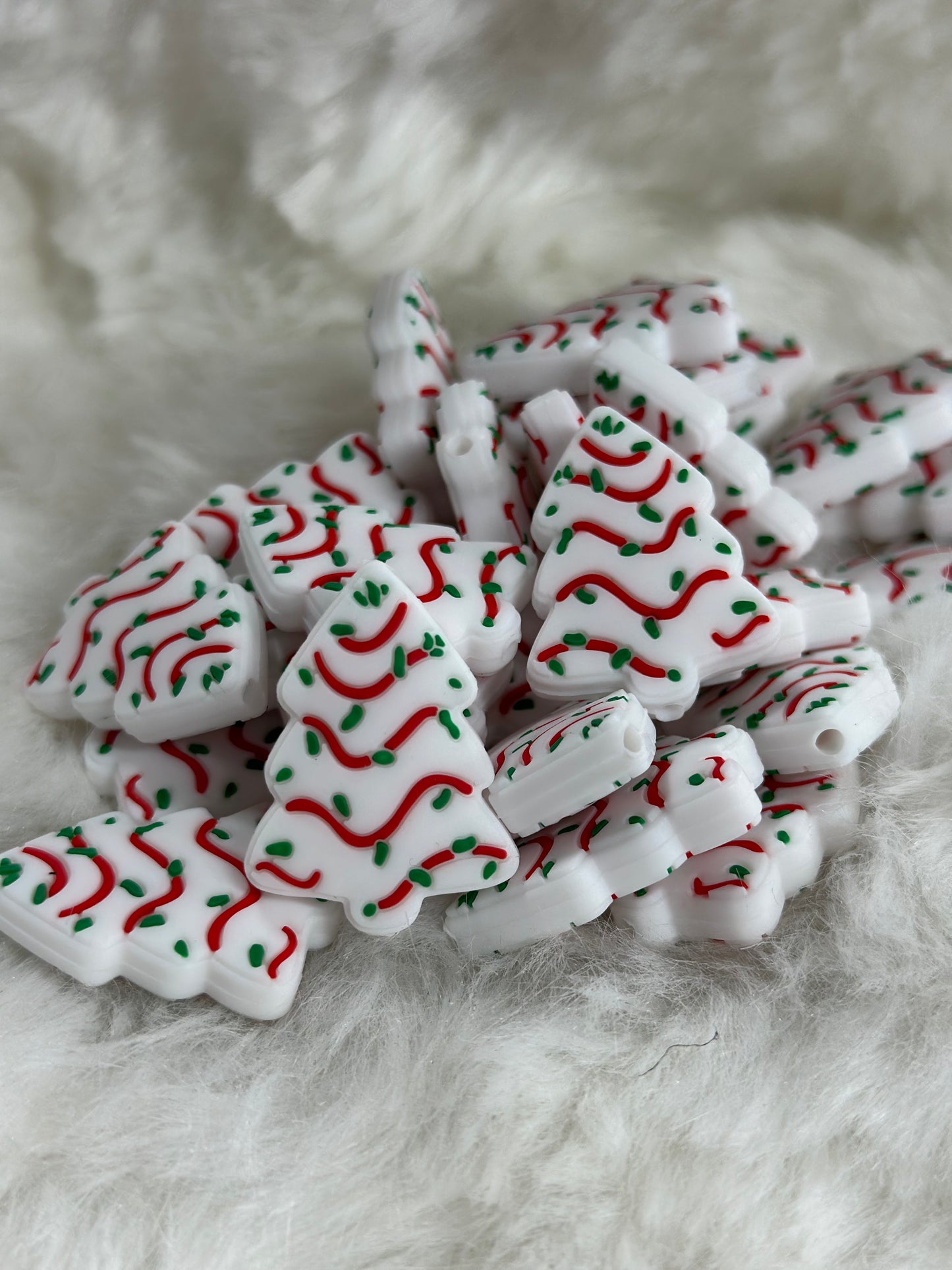 #138 White Christmas tree silicone Focal beads