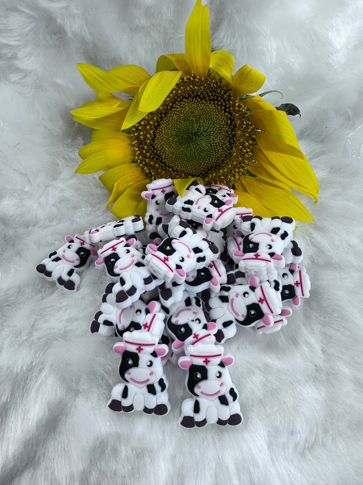 #37 Nurse cow focal beads