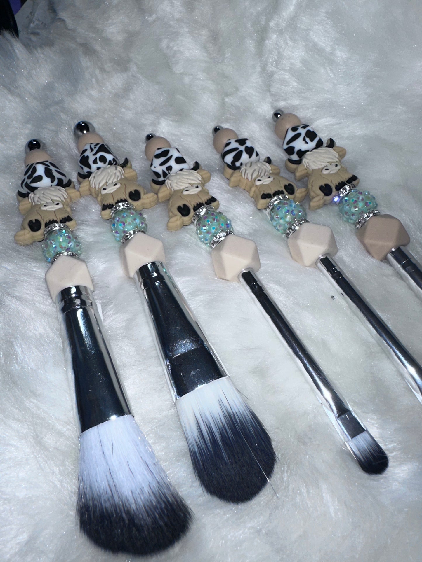 Highland cow focal make up brush set
