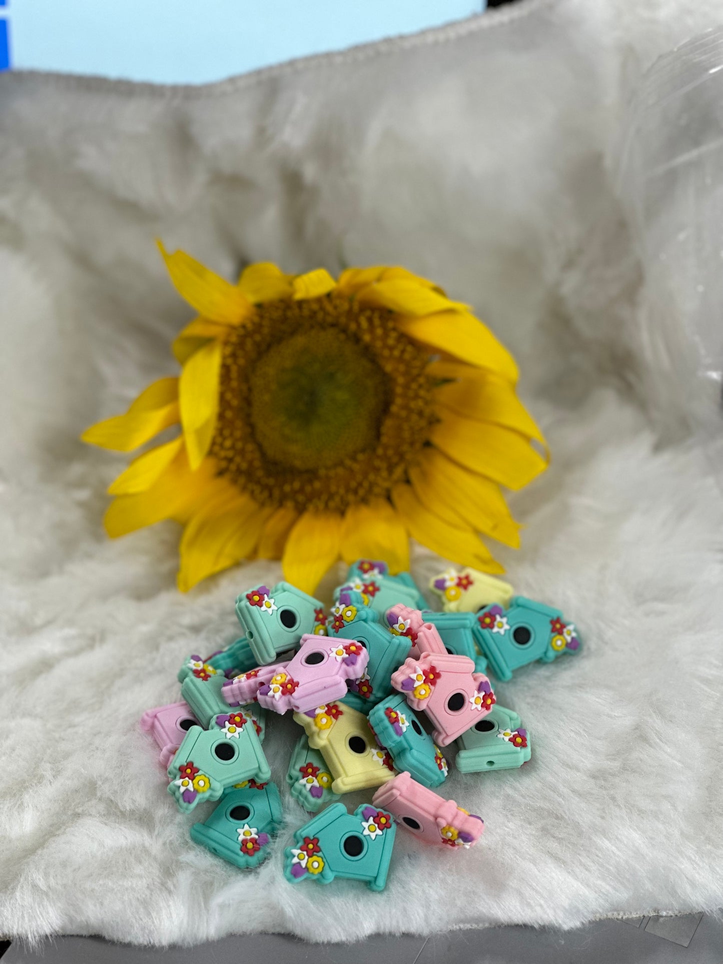 #31 Bird house focal beads